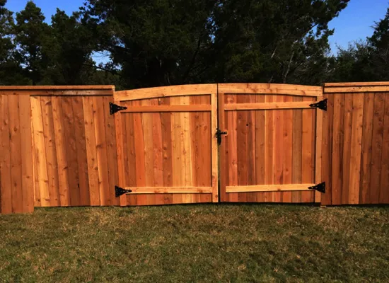 Wood Fencing - Comal Fence